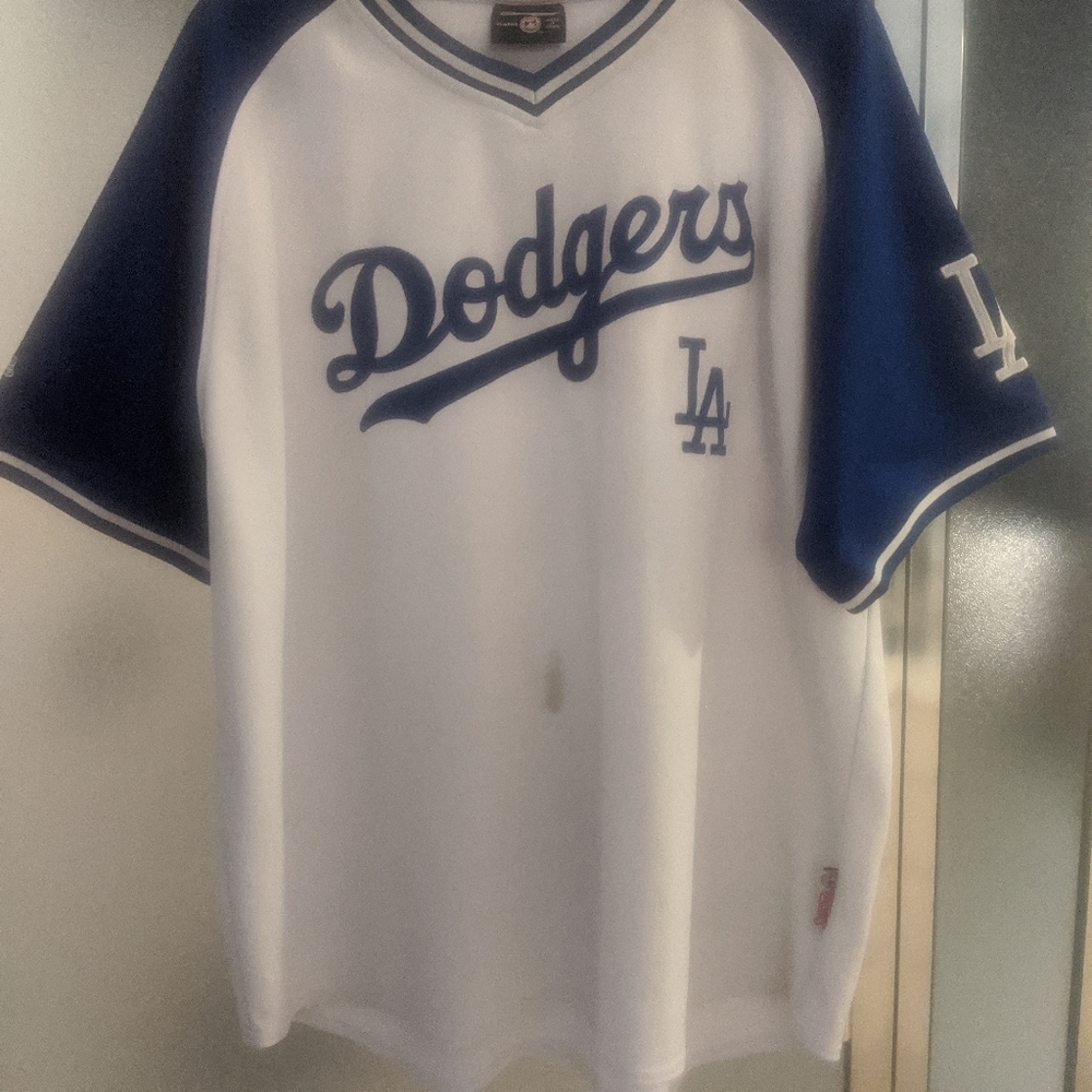 Dodgers shirt